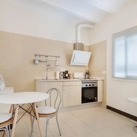 Apartment U-nique Pasteur