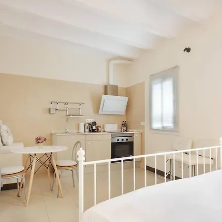 Apartment U-nique Pasteur
