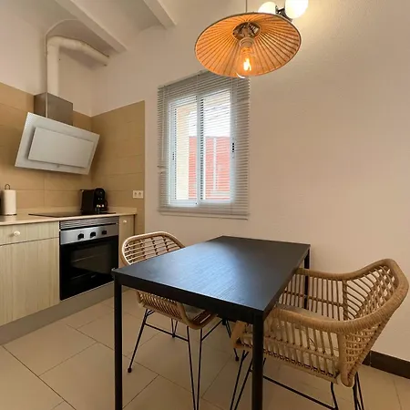 U-nique Pasteur Apartament
